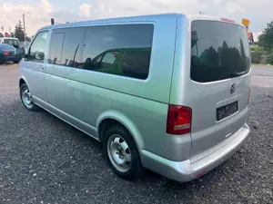 Volkswagen T5 Transporter Bus Caravelle Comfortline lang Bild 2