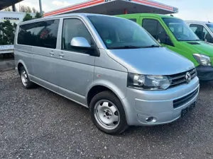 Volkswagen T5 Transporter Bus Caravelle Comfortline lang Bild 3