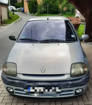 Renault Clio Clio 1.4RXE Bild 5