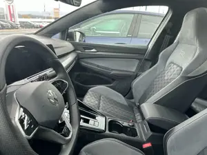 Volkswagen Golf 1.5 eTSI OPF DSG R-Line