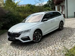 Skoda Octavia Combi RS iV DSG / Navi / ACC / AHK