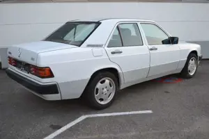 Mercedes-Benz 190 190 E Oldt.H-Kenn*Automatik*el.SSD* Bild 3