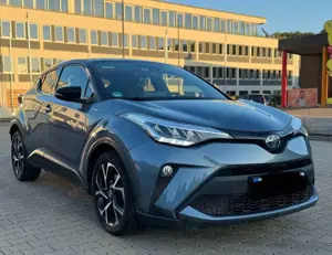 Toyota C-HR Hybrid Team D