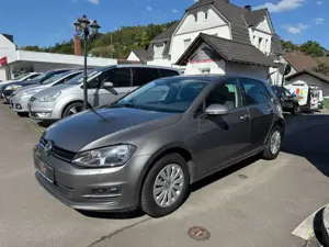 Volkswagen Golf 7 1.6 TDI Comfortline BMT*TEMP*SHZ*PDC*AHK*