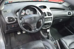 Peugeot 206 Cabriolet CC Platinum Bild 4
