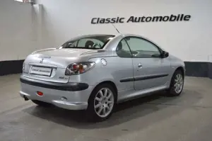 Peugeot 206 Cabriolet CC Platinum Bild 2