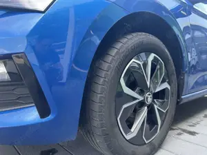 Skoda Scala DRIVE 125 1.0 TSI PDC+SHZ+ALU+WSS BEHEIZT Klima Bild 5