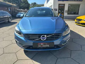 Volvo V60 Summum Standheizung XENON Leder Keyless GO Bild 2