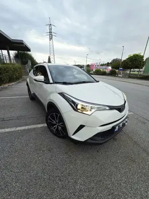 Toyota C-HR 1.2 Turbo Multidrive Allrad Lounge