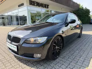 BMW 320 i*Coupe *SZ*PDC*NAVI*LEDER*19" ALU*