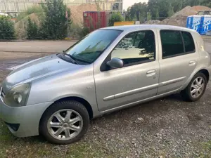 Renault Clio Clio  5-Türer 1.2 16V Campus