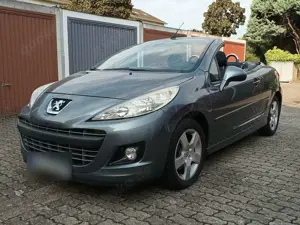 Peugeot 207 207 CC 120 VTi Platinum Bild 2