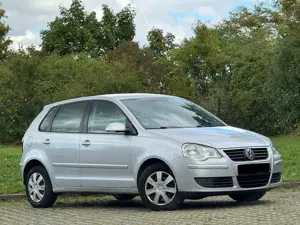 Volkswagen Polo Polo IV  5-Türer 1.2 Comfortline Tüv NEU