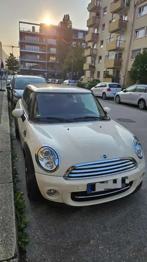 MINI Cooper D Mini Cooper D Aut. Bild 3