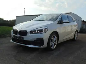 BMW 218 218d Active Tourer Aut. Sport Line / FACELIFT