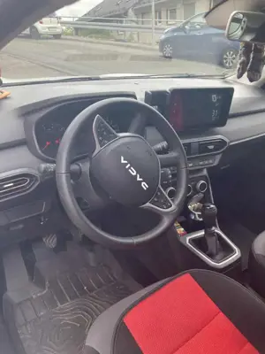 Dacia Sandero Sandero Stepway TCe 110 Extreme Bild 4