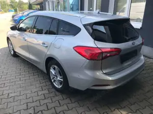 Ford Focus Kombi TDCi150 Auto Navi/ACC/LED/SHZ/LMF Bild 5