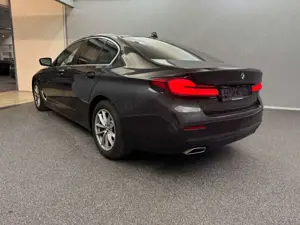 BMW 520 d xDrive LED*CARPLAY*WERKSGARANTIE 11/25*MEGA Bild 5