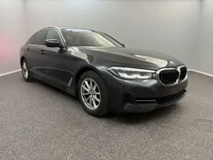 BMW 520 d xDrive LED*CARPLAY*WERKSGARANTIE 11/25*MEGA Bild 3