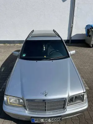 Mercedes-Benz C 240 T Sport Bild 5