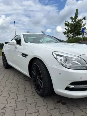 Mercedes-Benz SLK 200 SLK 200 (BlueEFFICIENCY) Bild 4