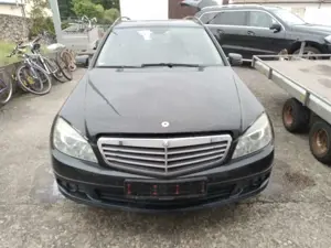 Mercedes-Benz C 200 C 200 T CDI DPF BlueEFFICIENCY Avantgarde