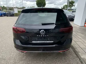 Volkswagen Passat Variant 2.0 TDI DSG R-Line Elegance 18"+A Bild 4