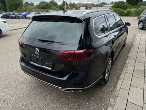 Volkswagen Passat Variant 2.0 TDI DSG R-Line Elegance 18"+A Bild 5
