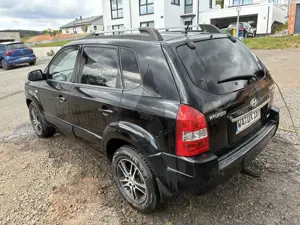 Hyundai TUCSON 2.0 CRDi 4WD GLS AHK Bild 2