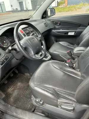 Hyundai TUCSON 2.0 CRDi 4WD GLS AHK Bild 5