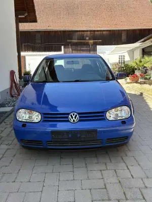Volkswagen Golf 1.6 Highline Bild 1