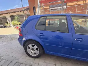 Volkswagen Golf 1.6 Highline Bild 5