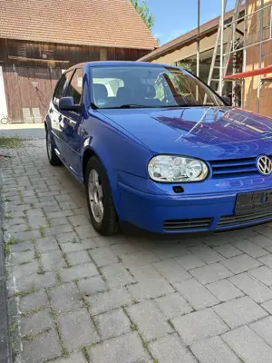 Volkswagen Golf 1.6 Highline Bild 2