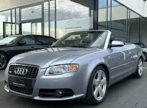 Audi A4 Cabriolet 3.2 FSI quattro 6-Gang S line