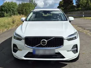 Volvo XC60 XC60 B5 D AWD GeartronicMomentum Pro Bild 2