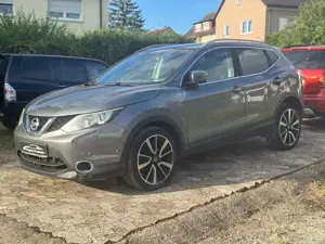 Nissan Qashqai Tekna STANDHEIZUNG! VOLLAUSSTATTUNG! TOP ZUSTAND!