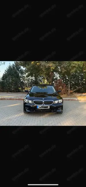 BMW 330 330d Aut. Sport Line - Laserlicht  Head- Up Bild 2