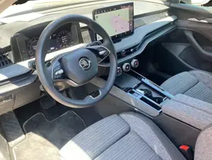 Skoda Superb Combi 1.5 TSI DSG Selection*Navi*ACC* Bild 4