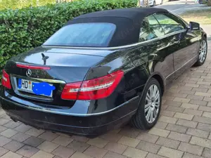 Mercedes-Benz E 200 E 200 CGI Cabrio BlueEFFICIENCY Automatik Elegance Bild 2