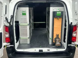 Peugeot Partner Premium L2 Regale Werkstatt Navi PDC