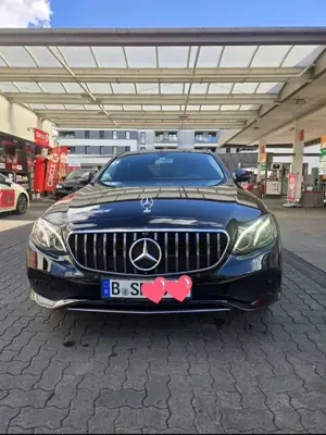 Mercedes-Benz E 220 d 9G-TRONIC