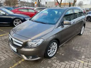 Mercedes-Benz B 220 CDI 7G-DCT SPORTPAKET EURO6|AHK|NAVI|SPUR