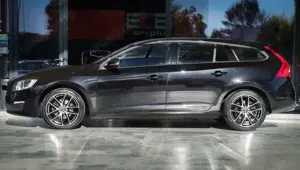 Volvo V60 Kombi *AHK/Temp./SHZ* Bild 2