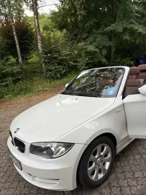 BMW 120 120i Cabrio Bild 3