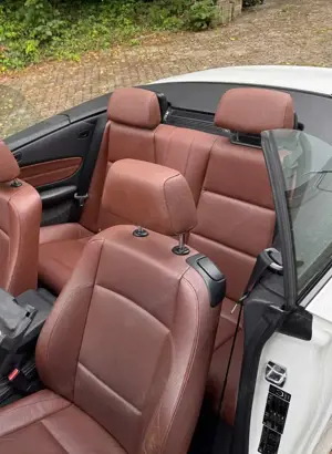 BMW 120 120i Cabrio Bild 4
