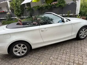 BMW 120 120i Cabrio Bild 2