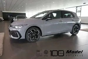 Volkswagen Golf 2.0 TDI DSG R-Line | Pano | HuD | FACELIFT