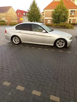 BMW 320 320i Aut.