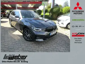 BMW 330 e Sport Line Touring NAVI LED AHK SHZ GRA RFK