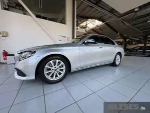 Mercedes-Benz E 220 E 220 d Avantgarde+Comand+LED+Kamera+Totwinkel-A Bild 4